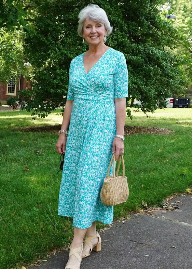 <h2>CUSTOMERS LOVE SAVANNAH BOUTIQUE</h2>